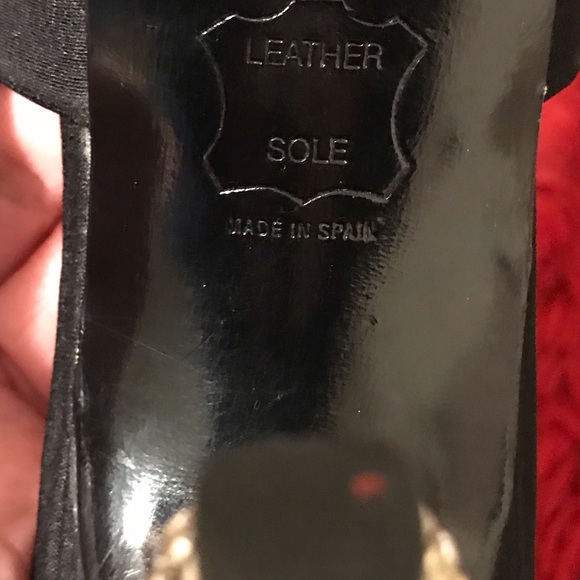 Stuart Weitzman Black jeweled heel Shoes, size 8 - Picture 5 of 10